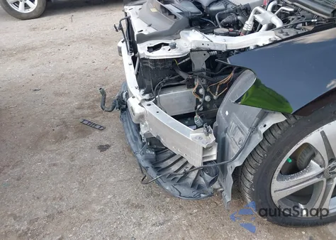 2018 Mercedes-Benz E 300 z USA, uszkodzony, nr VIN WDDZF4JB4JA480056